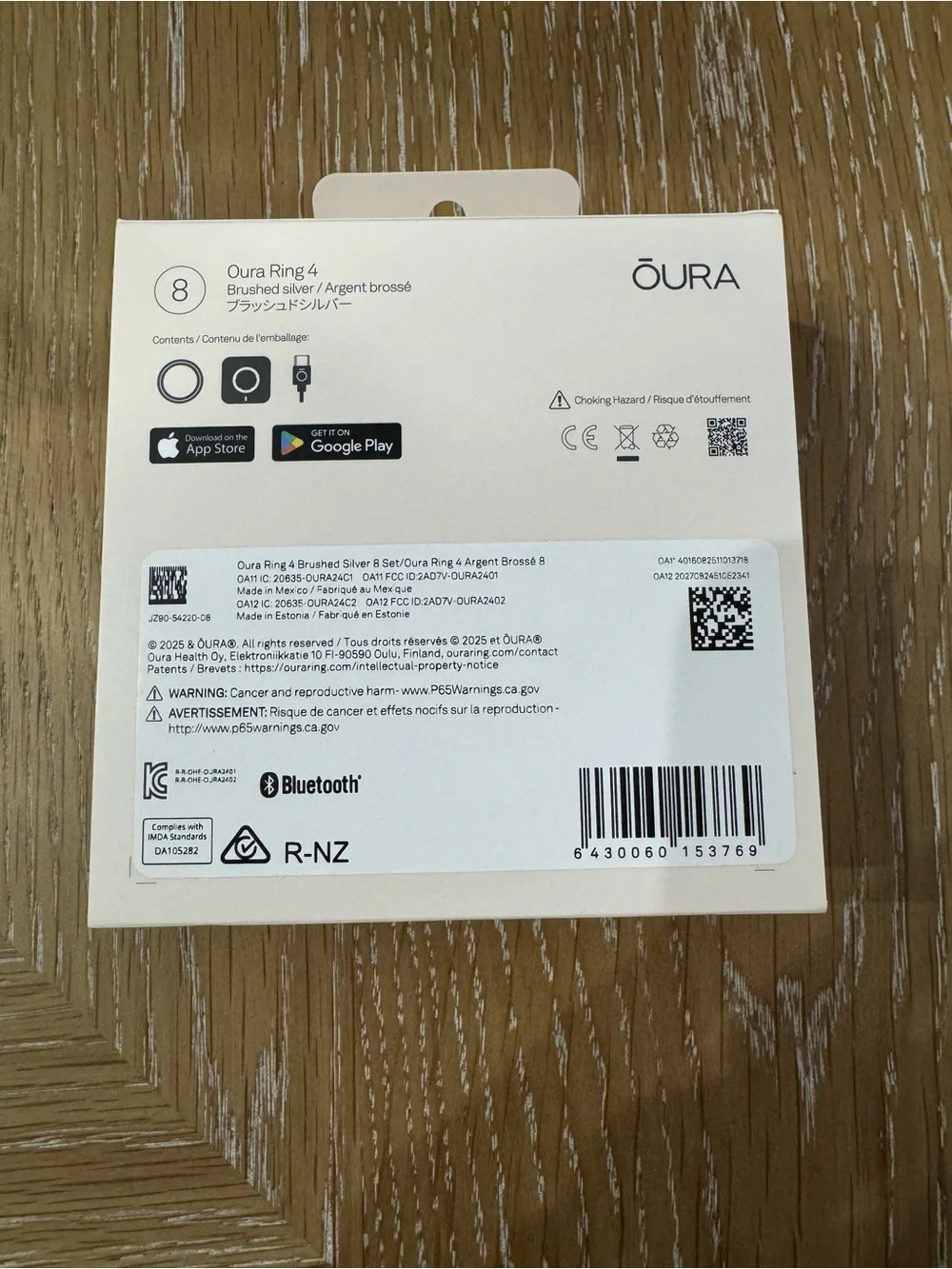 Oura Ring 4 (Size 8) - Brushed Silver Boxed NEW in Box. Never opened